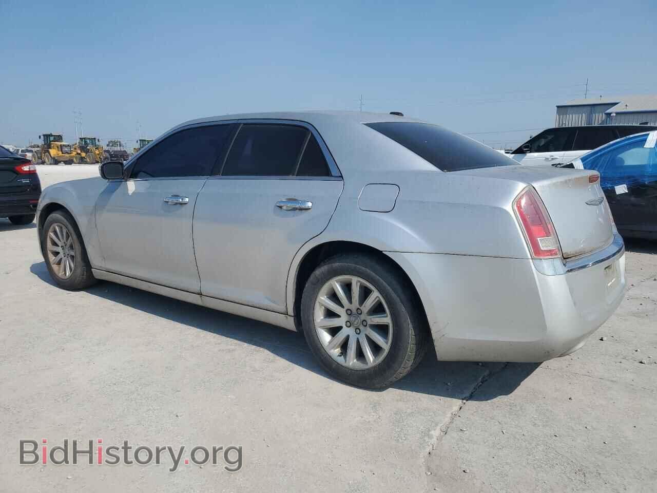 2012 CHRYSLER 300 - VIN: 2C3CCACG2CH221638 - Фото 2