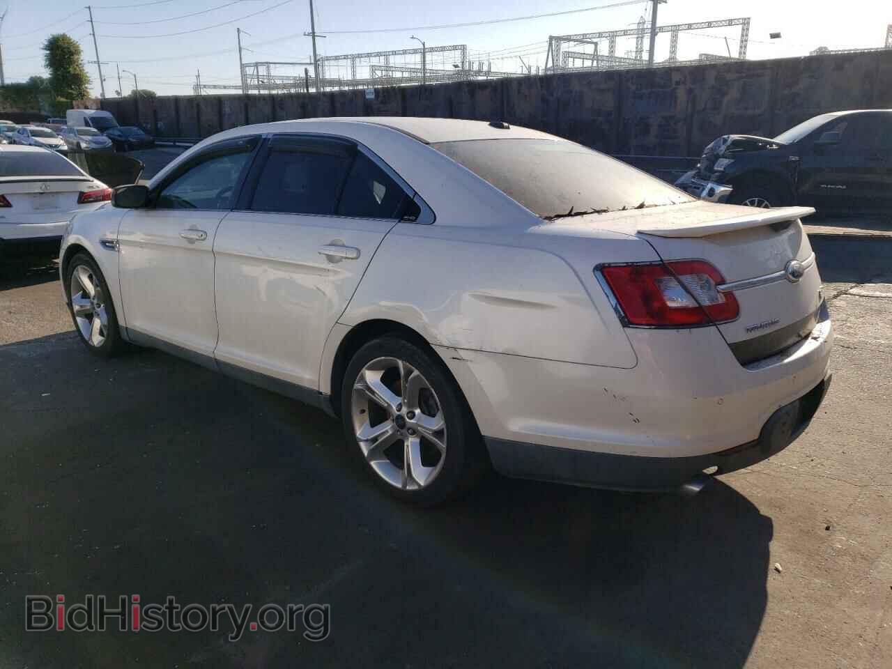 2011 FORD TAURUS - VIN: 1FAHP2KT0BG133701 - Фото 2