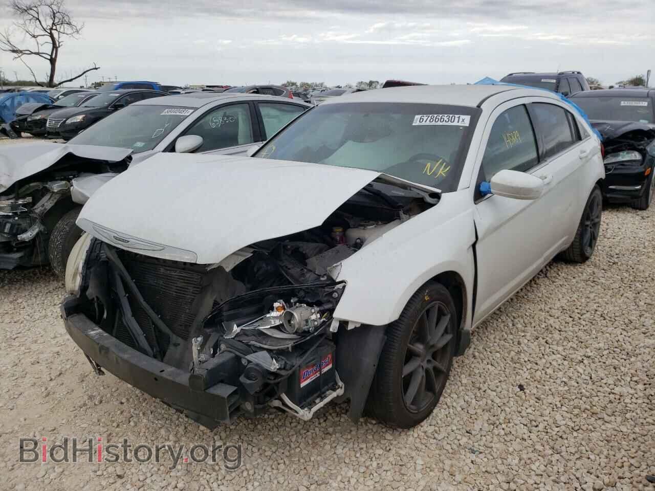 2014 CHRYSLER 200 - VIN: 1C3CCBBB9EN120604 - Фото 2