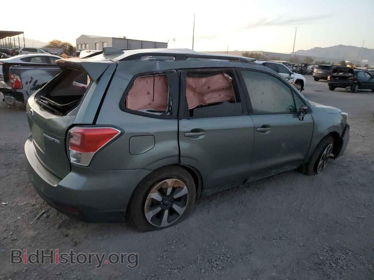 2018 SUBARU FORESTER - VIN: JF2SJAEC4JH462032 - Фото 3