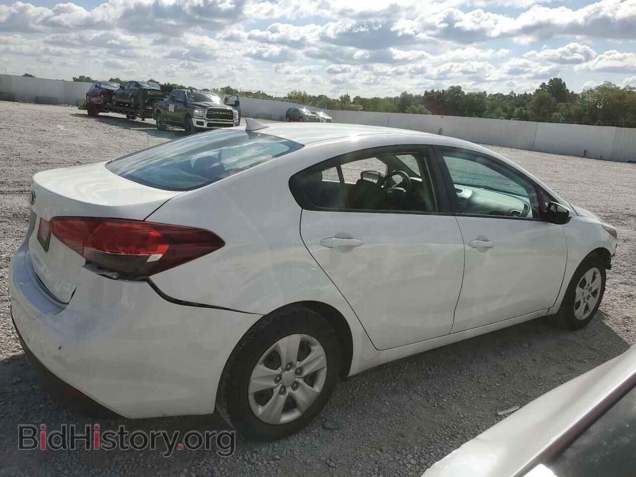 2017 KIA FORTE - VIN: 3KPFK4A70HE081947 - Фото 3
