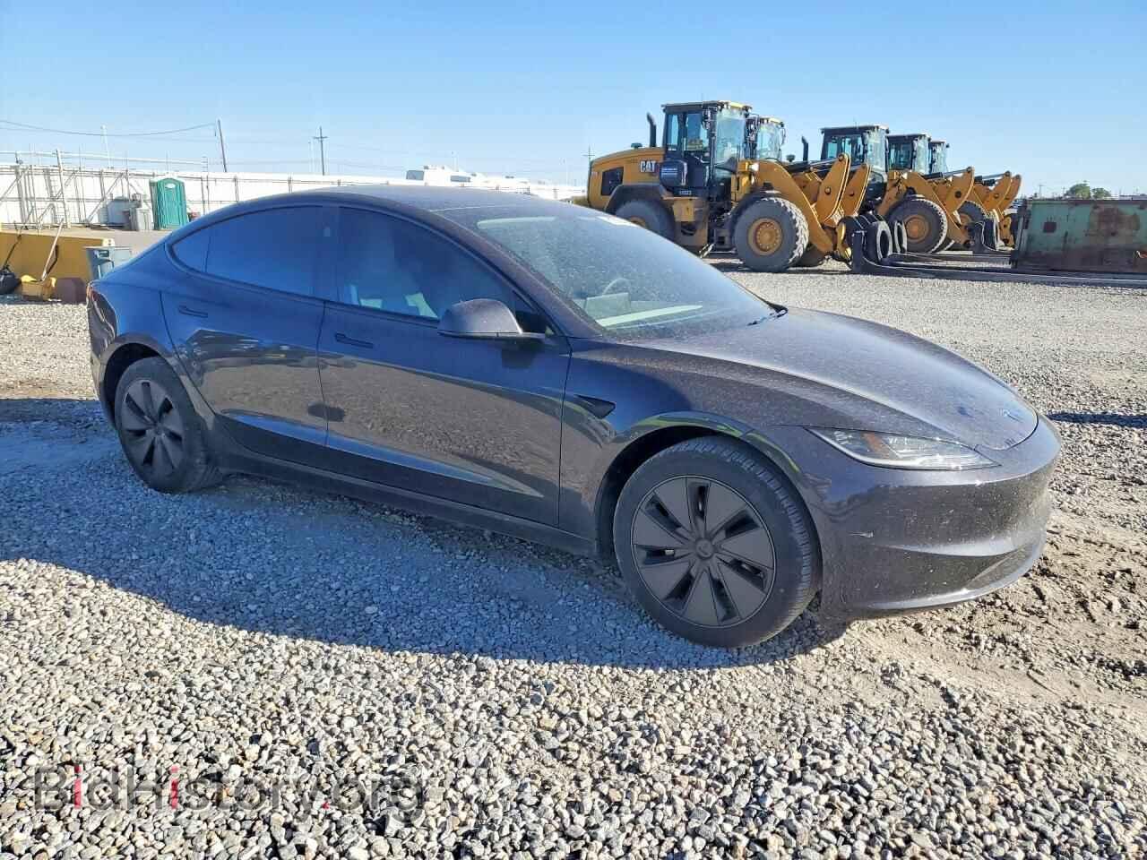 2025 TESLA MODEL 3 - VIN: 5YJ3E1EAXSF073404 - Photo 4