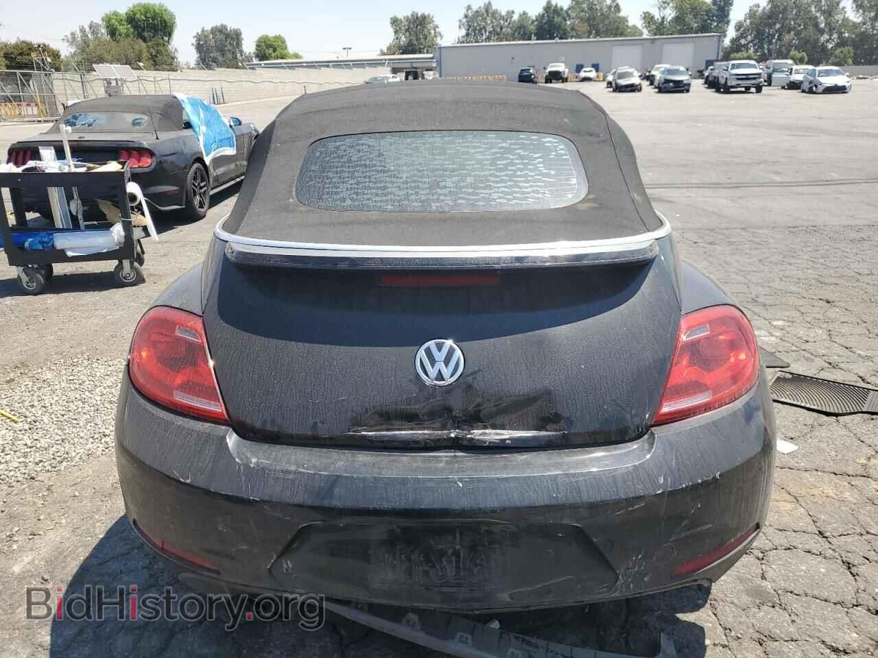 2014 VOLKSWAGEN BEETLE - VIN: 3VW507AT4EM819649 - Фото 6