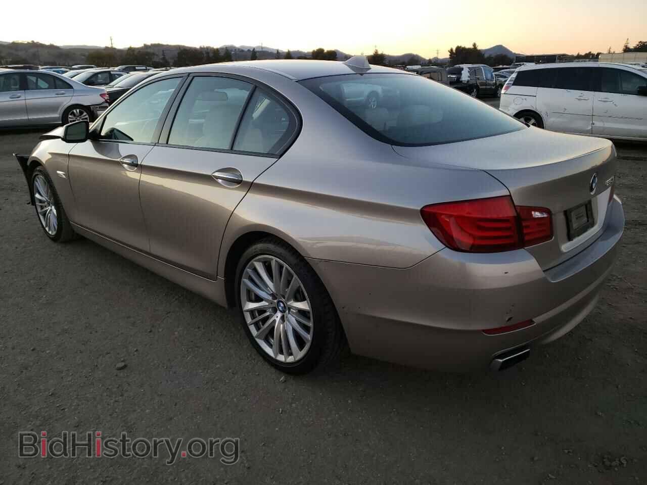 2011 BMW 5 SERIES - VIN: WBAFR9C5XBC757675 - Фото 2