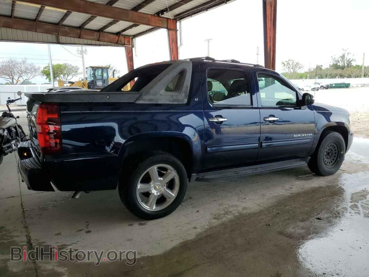 2011 CHEVROLET AVALANCHE - VIN: 3GNMCFE03BG217178 - Фото 3