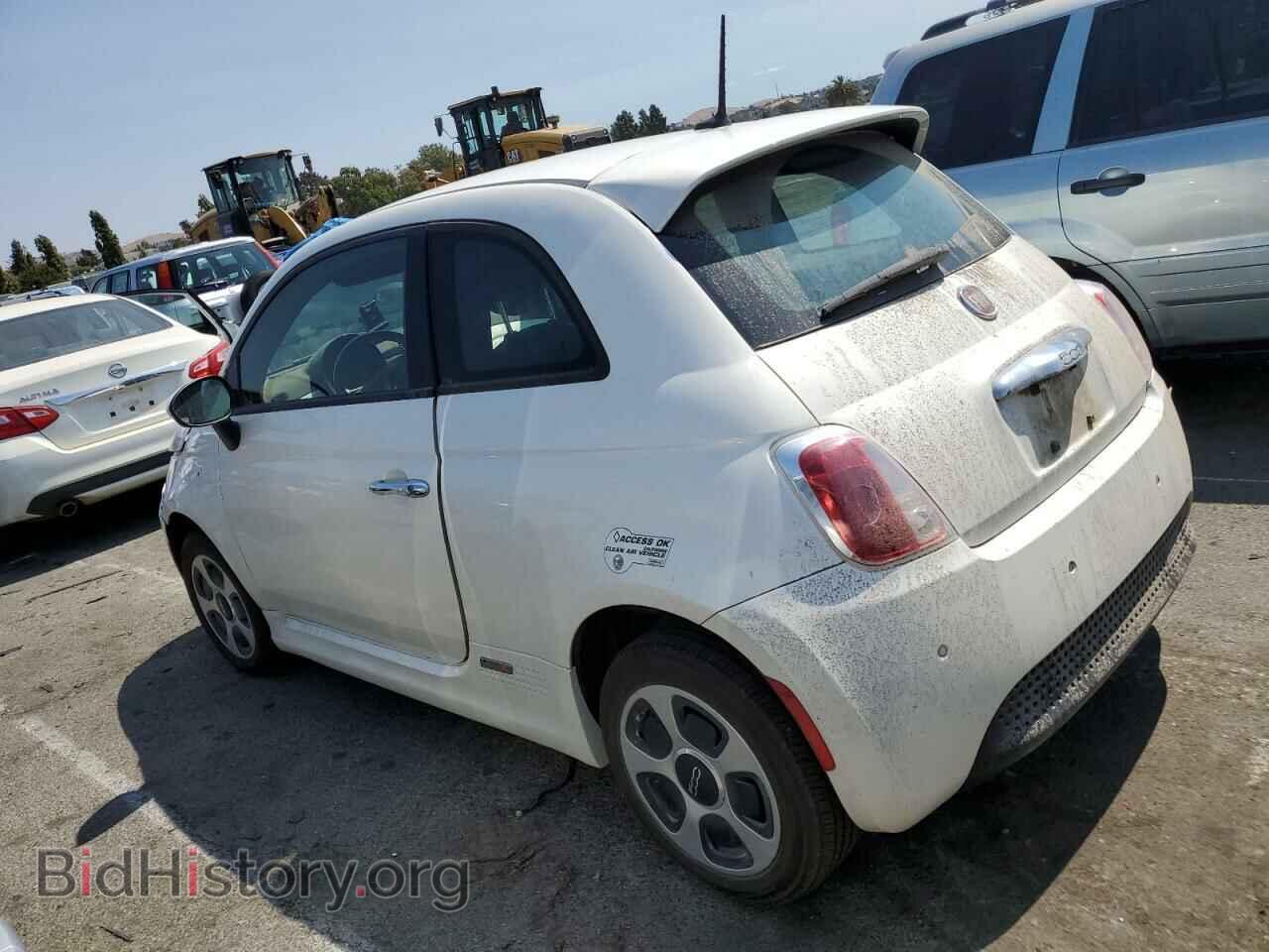 2015 FIAT 500 - VIN: 3C3CFFGE9FT522951 - Фото 2