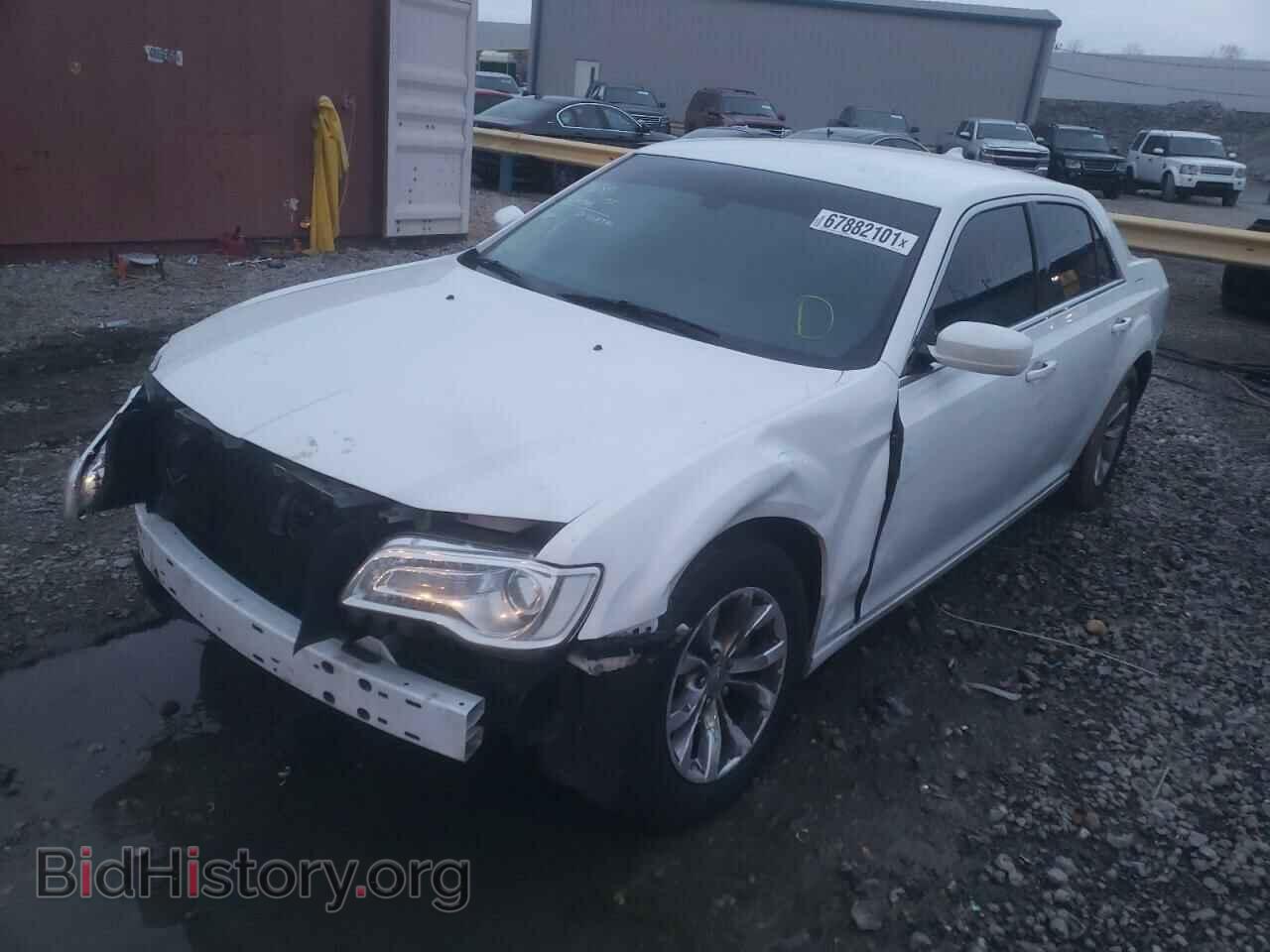2015 CHRYSLER 300 - VIN: 2C3CCAAG7FH818159 - Фото 2