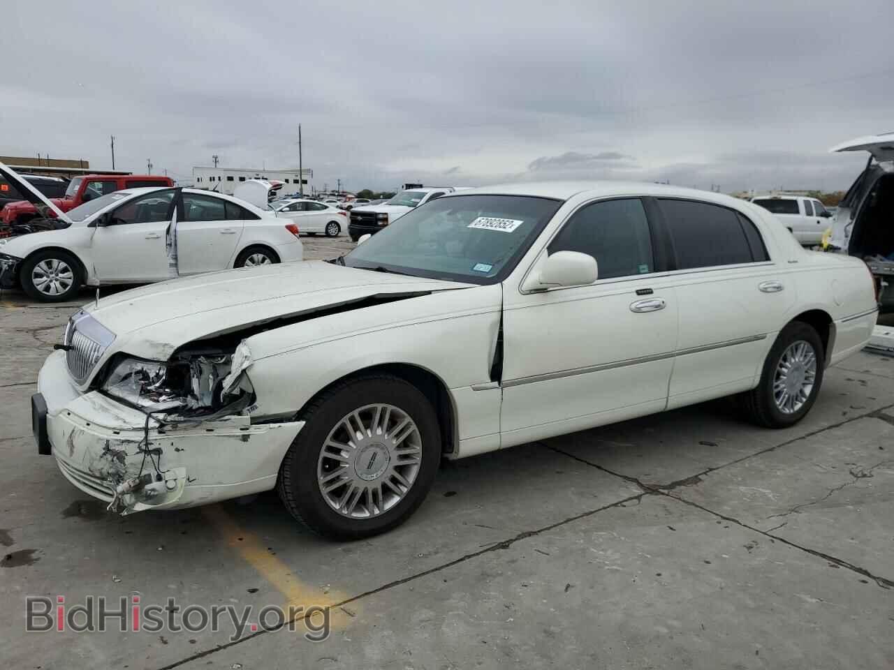 Фотография 1LNHM81VX6Y644451 - LINCOLN TOWNCAR 2006