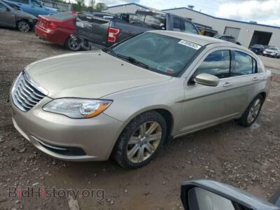 2013 Chrysler 200 200 LX, золотистый — VIN 1C3CCBAB4DN764897, Copart