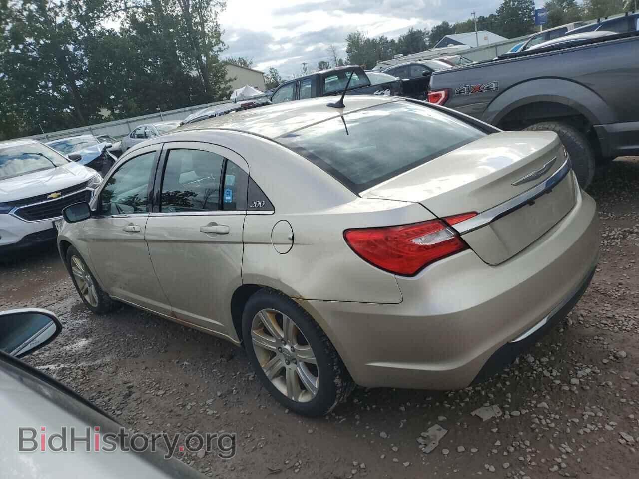 2013 CHRYSLER 200 - VIN: 1C3CCBAB4DN764897 - Фото 2