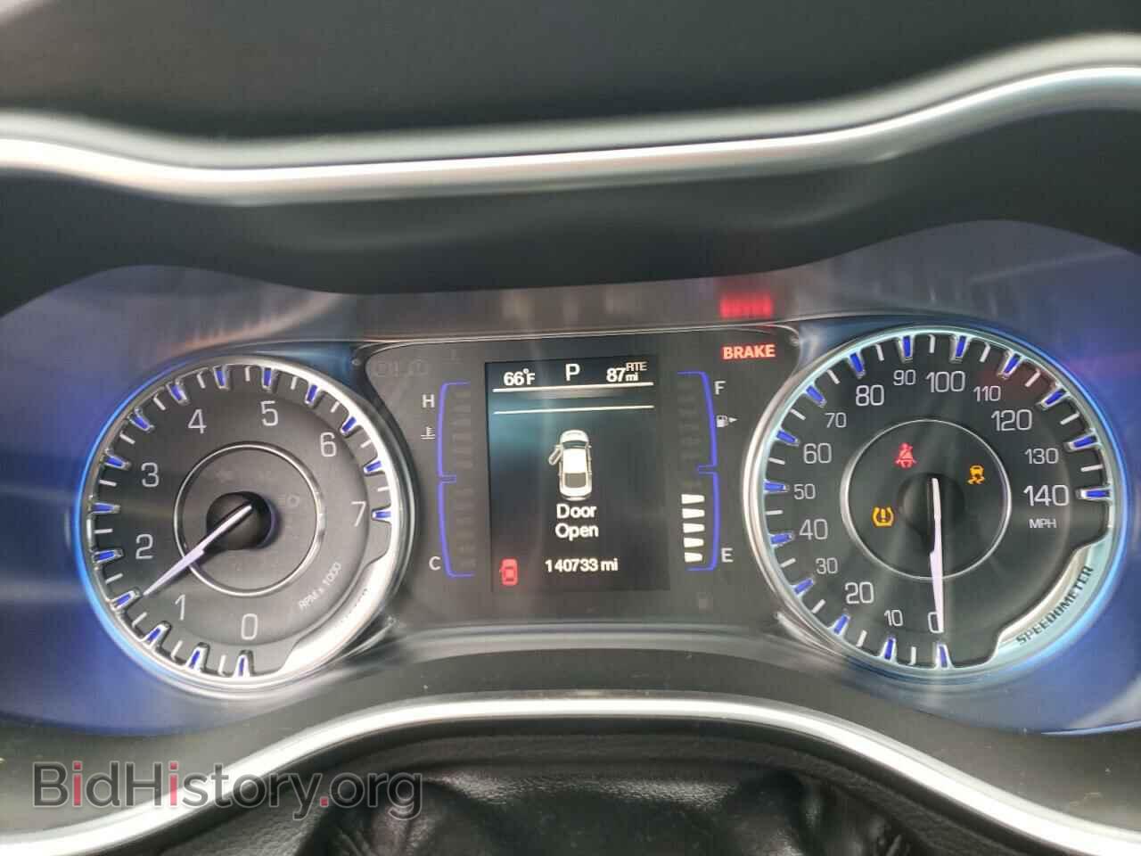 2015 CHRYSLER 200 - VIN: 1C3CCCAB6FN749066 - Фото 9