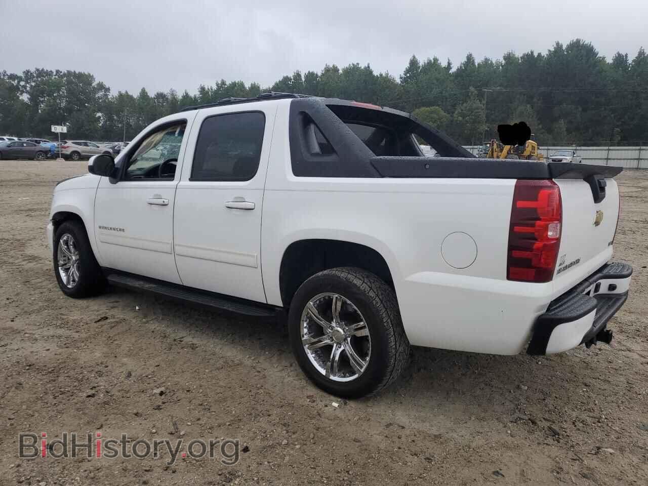 2011 CHEVROLET AVALANCHE - VIN: 3GNMCEE04BG178093 - Фото 2