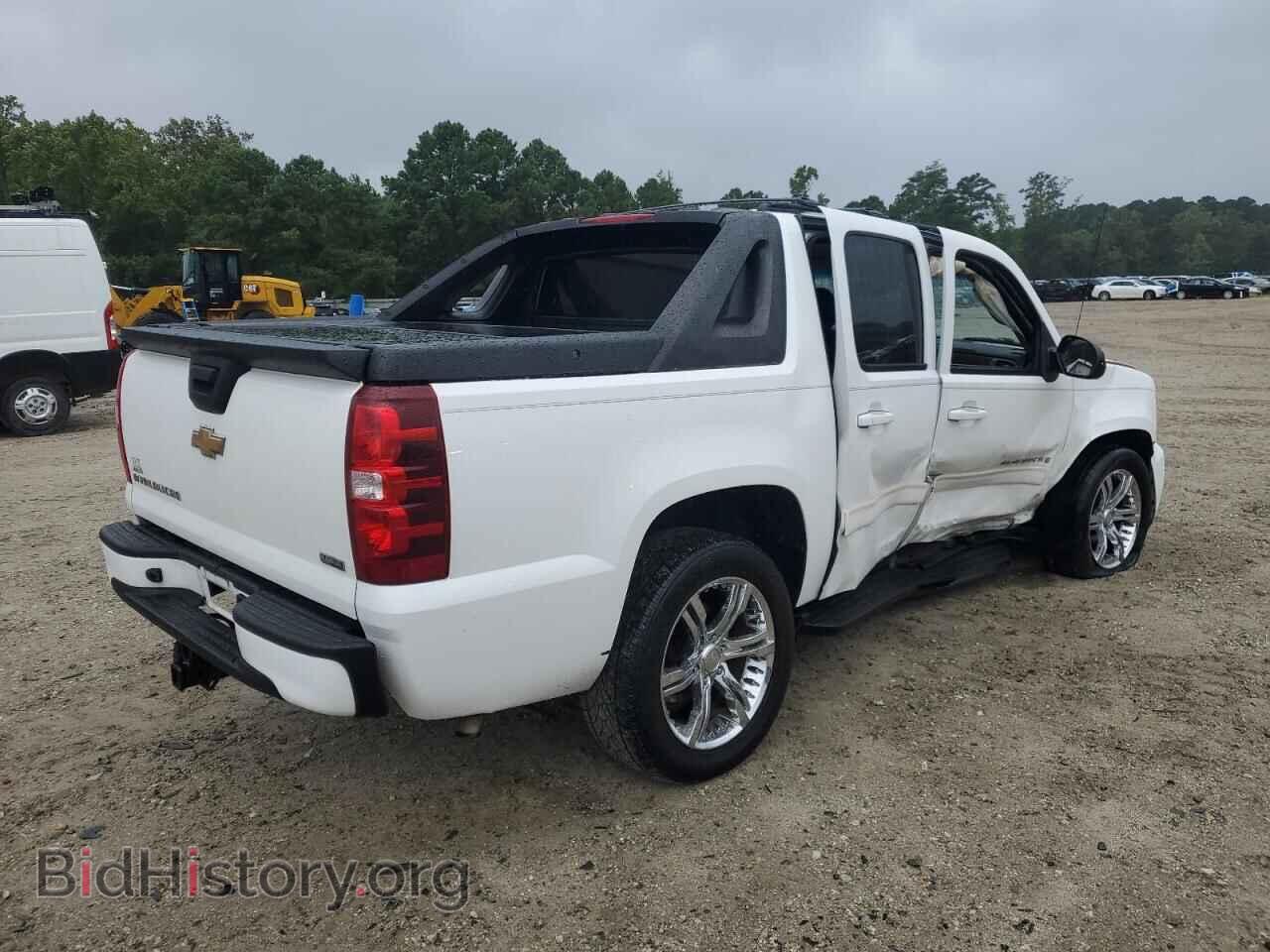 2011 CHEVROLET AVALANCHE - VIN: 3GNMCEE04BG178093 - Фото 3