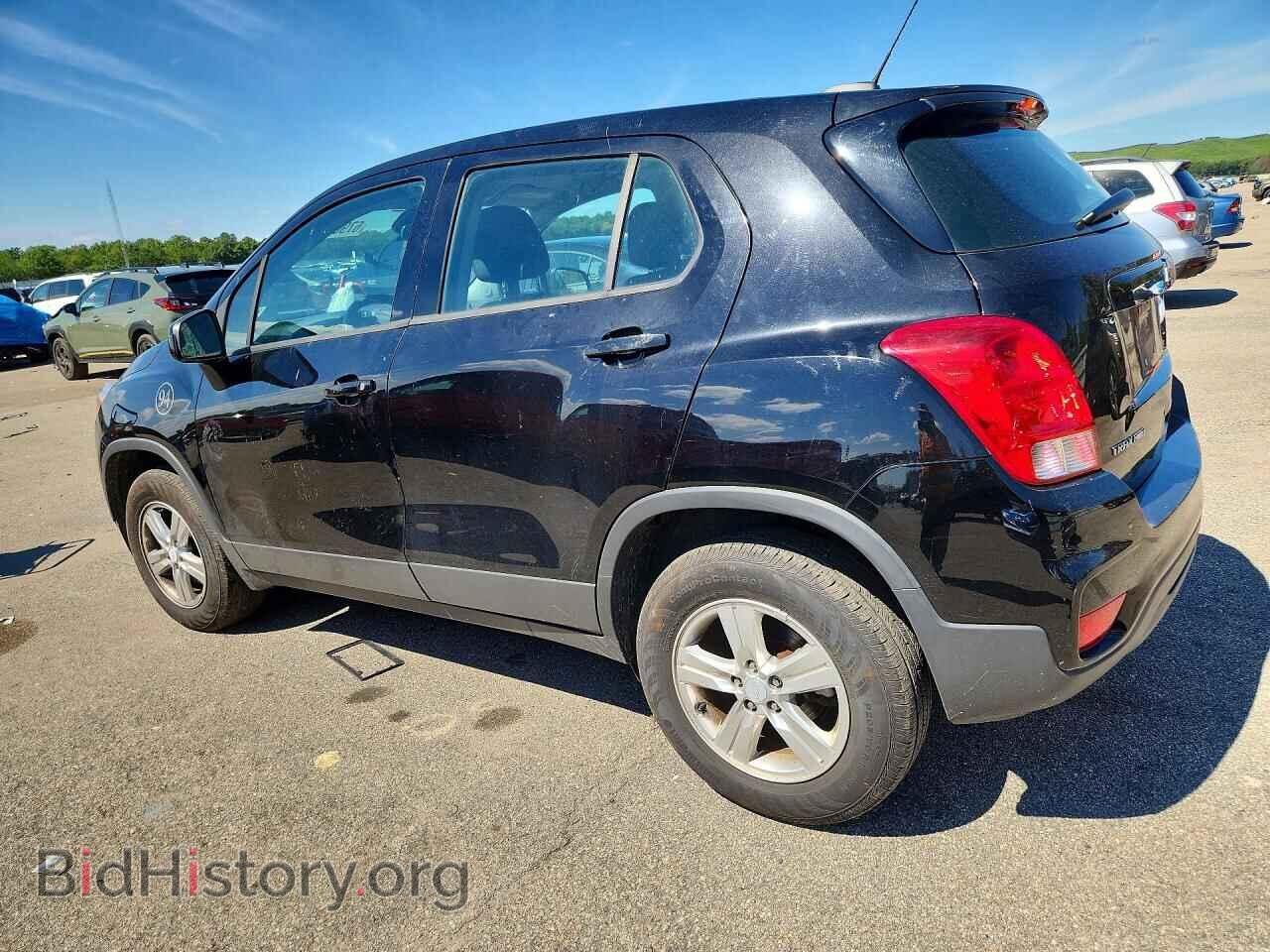 2019 CHEVROLET TRAX - VIN: 3GNCJNSB3KL158559 - Photo 2