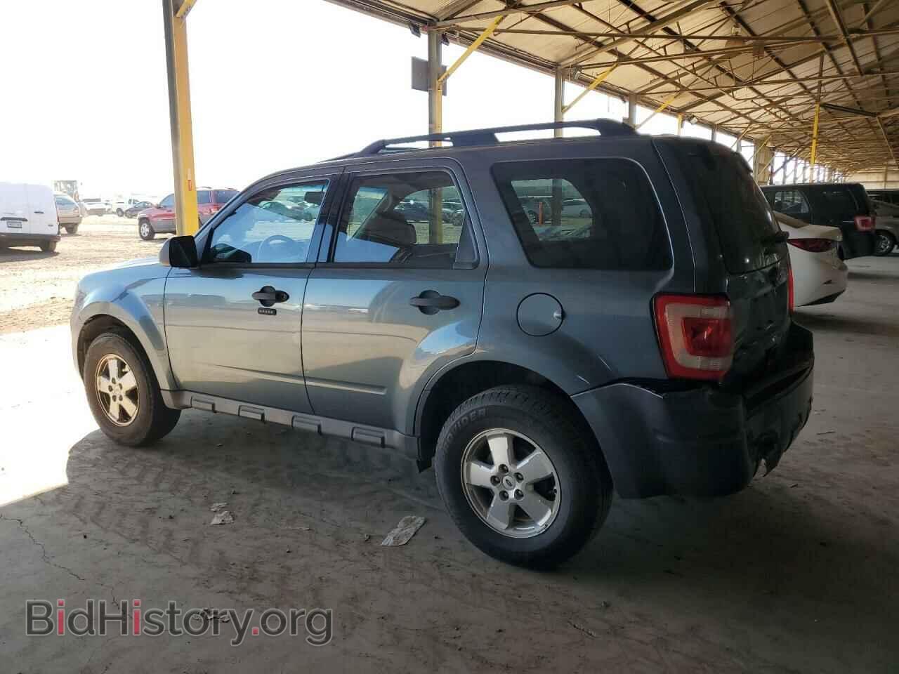 2011 FORD ESCAPE - VIN: 1FMCU0D76BKB27766 - Фото 2