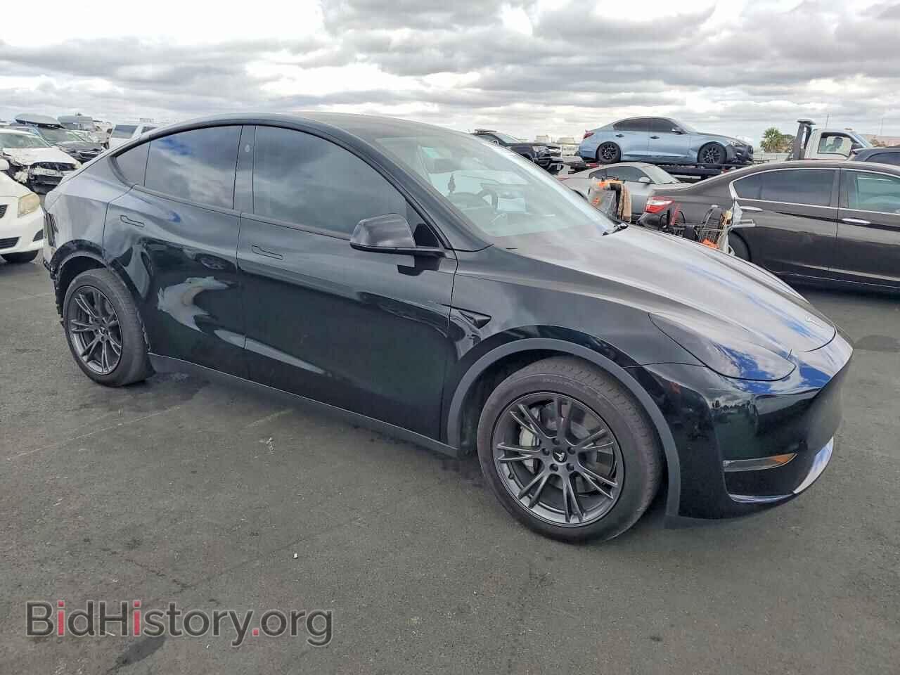 2024 TESLA MODEL Y - VIN: 7SAYGAEE2RF184321 - Photo 4