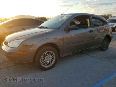 2006 Ford FOCUS Focus ZX3, серый — VIN 1FAHP31N26W186128, Copart