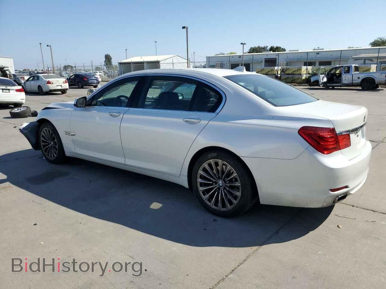 2012 BMW 7 SERIES - VIN: WBAKB4C58CC576825 - Фото 2