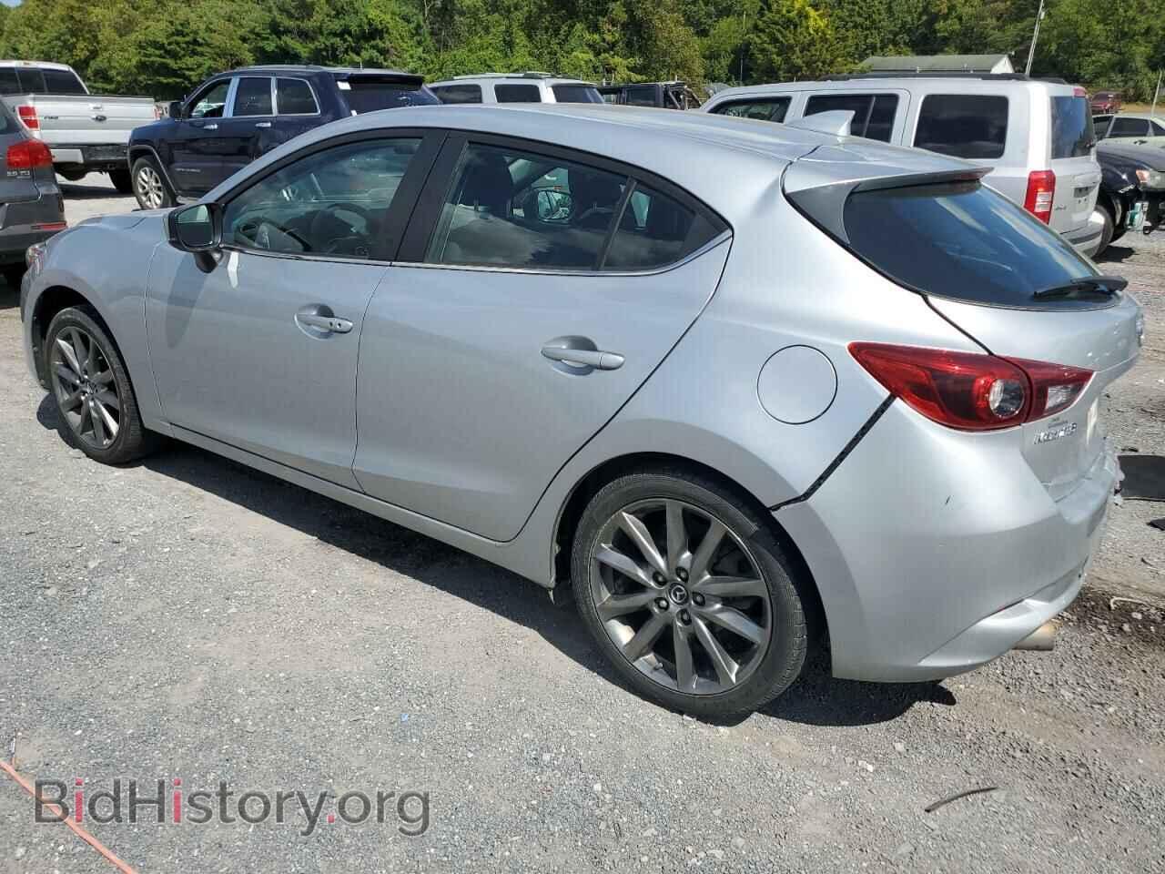 2018 MAZDA 3 - VIN: 3MZBN1M38JM265586 - Фото 2
