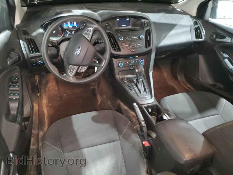 2017 Ford FOCUS (VIN 1FADP3F29HL203329) — фото 8 из 15