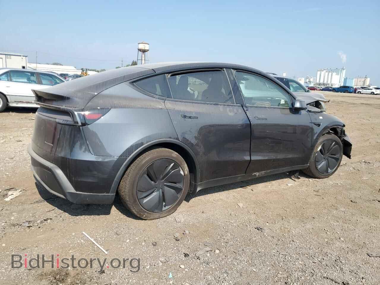 2026 TESLA MODEL Y - VIN: 7SAYGDEE2TF332590 - Фото 3