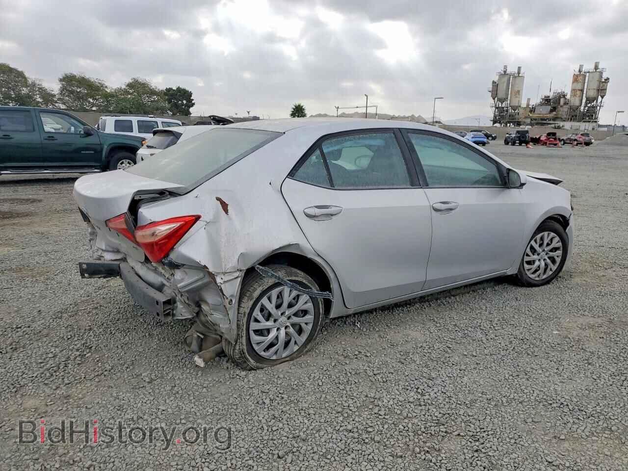 2017 TOYOTA COROLLA - VIN: 5YFBURHE2HP613904 - Фото 3