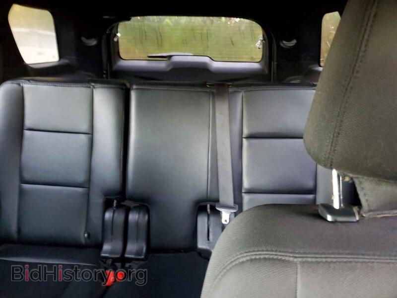 2016 Ford EXPLORER (VIN 1FM5K8AR0GGA00590) — photo 10 of 13