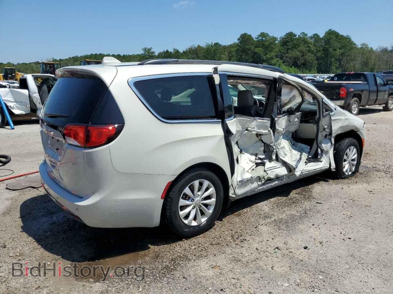 2017 CHRYSLER PACIFICA - VIN: 2C4RC1BG6HR739616 - Фото 3