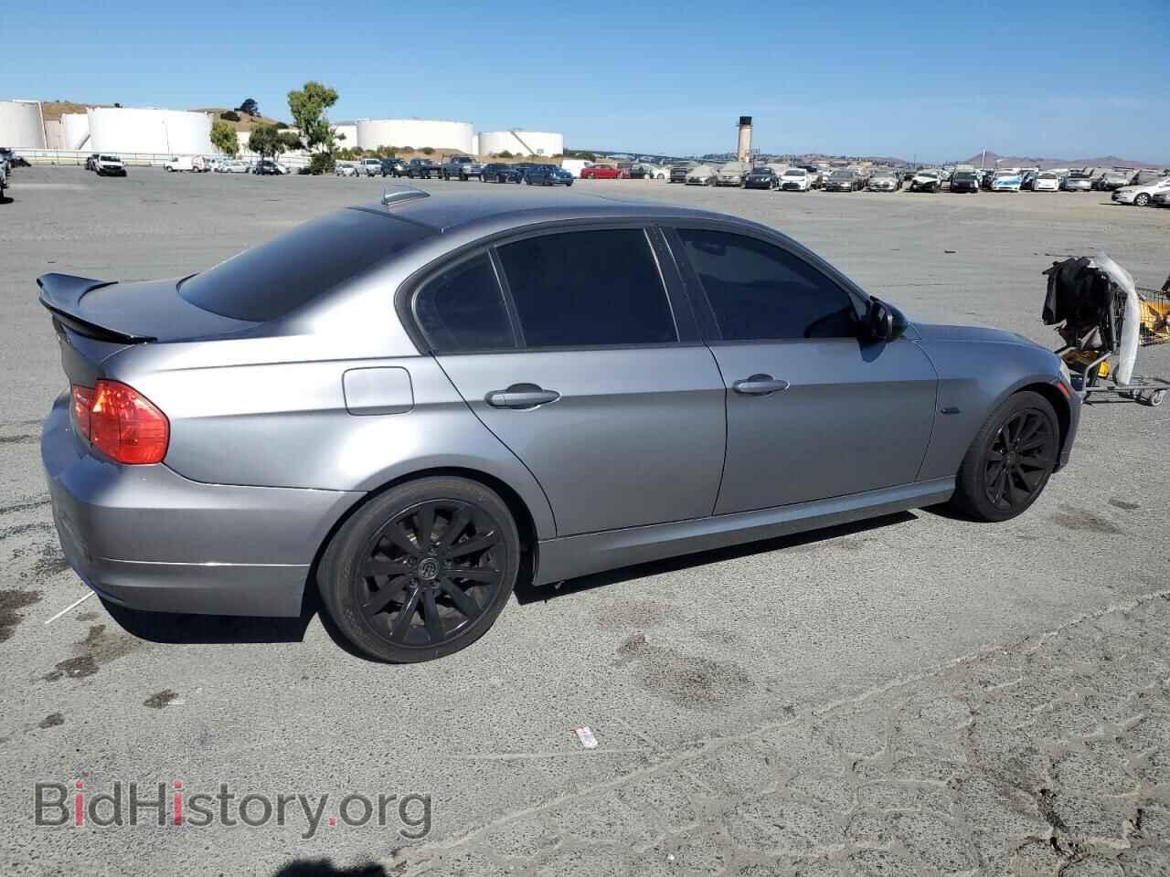 2011 BMW 3 SERIES - VIN: WBAPH5C51BA448043 - Фото 3