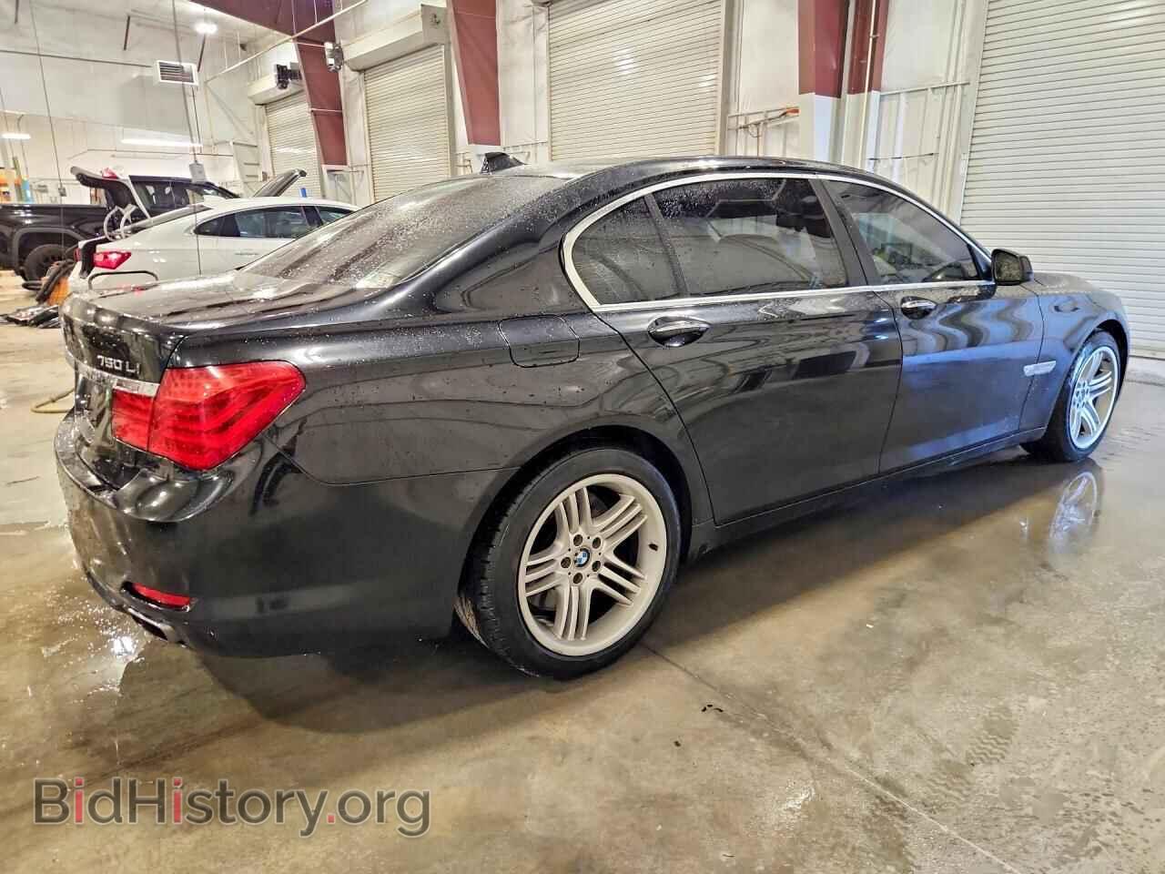 2011 BMW 7 SERIES - VIN: WBAKC8C55BC433883 - Photo 3