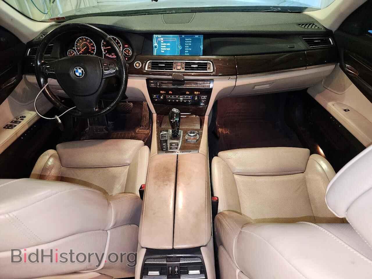 2011 BMW 7 SERIES - VIN: WBAKC8C55BC433883 - Photo 8