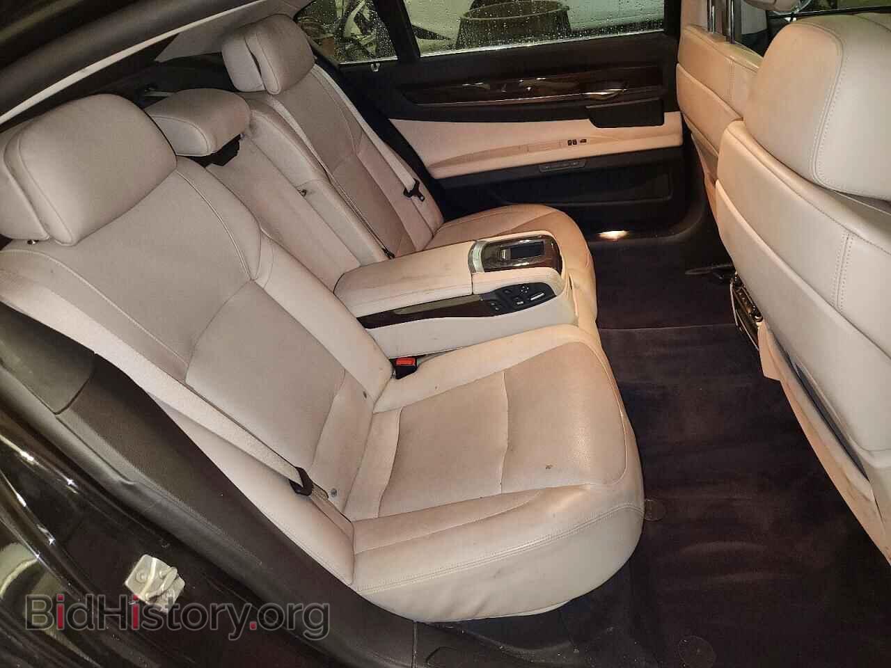 2011 BMW 7 SERIES - VIN: WBAKC8C55BC433883 - Photo 10