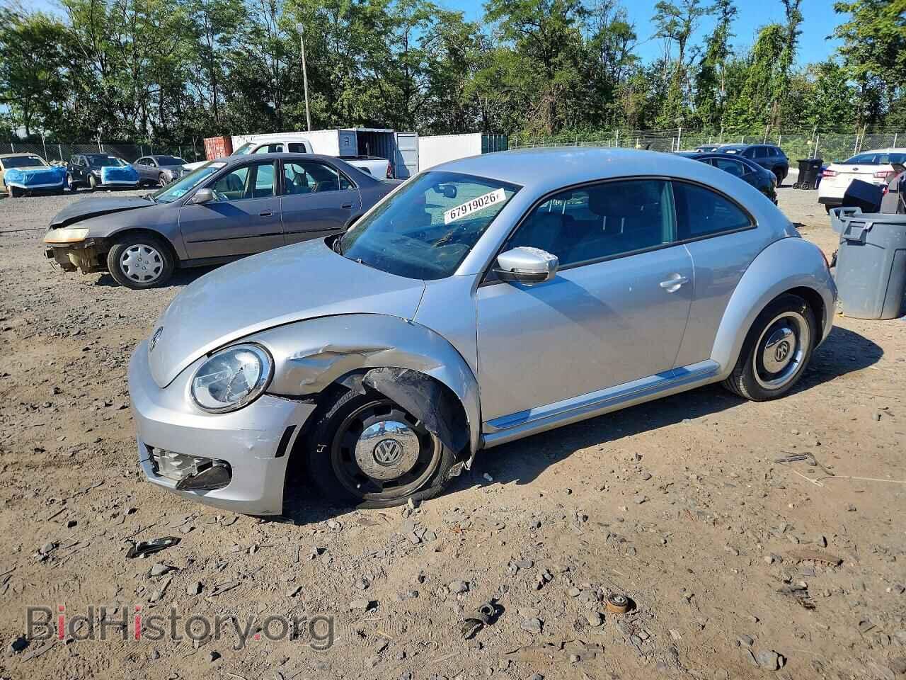 Фотография 3VWJP7AT3CM605792 - VOLKSWAGEN BEETLE 2012