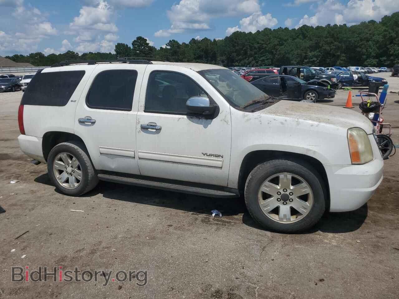 2011 GMC YUKON - VIN: 1GKS1CE03BR352492 - Фото 4