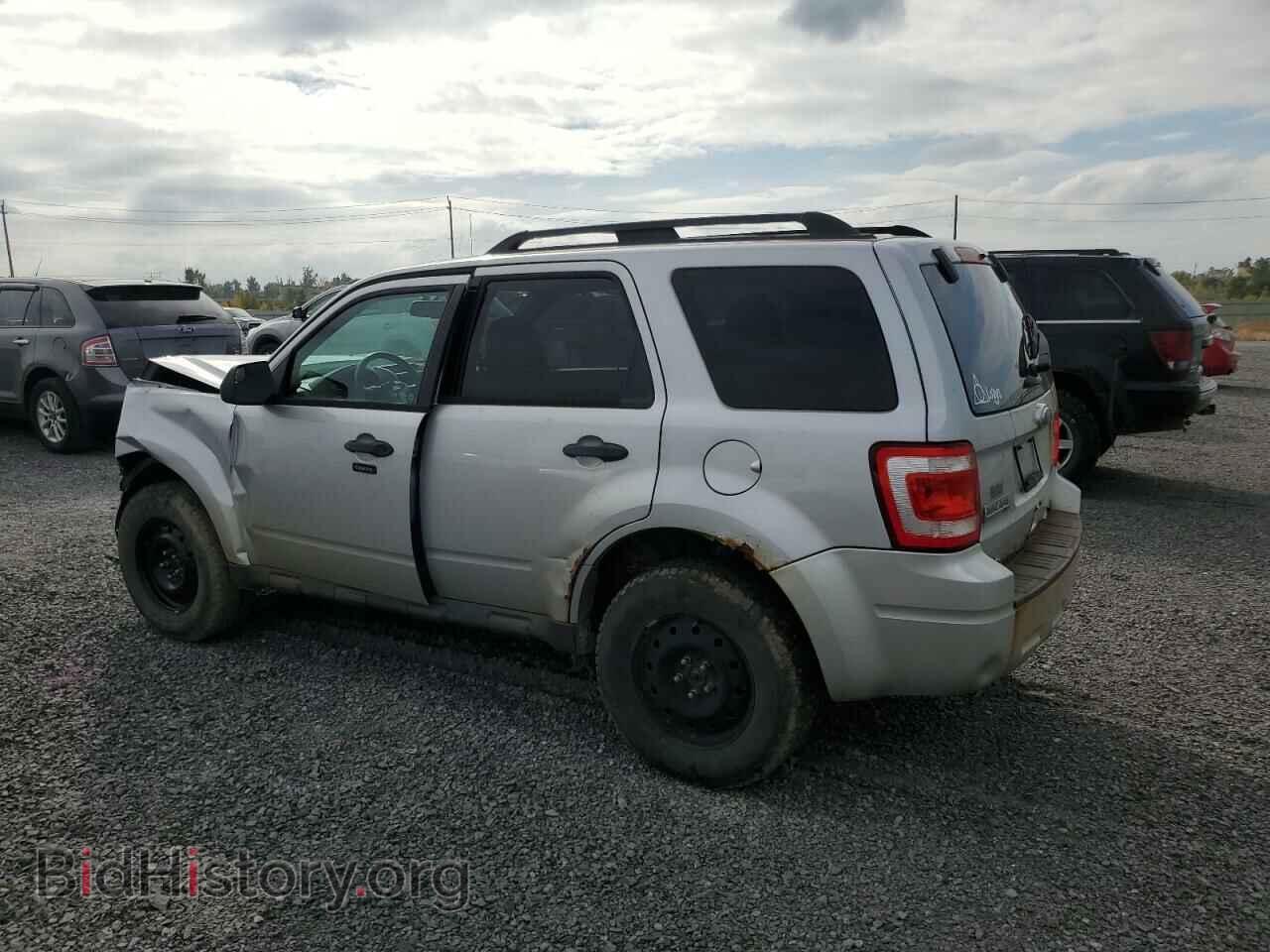 2011 FORD ESCAPE - VIN: 1FMCU9D75BKB39976 - Фото 2