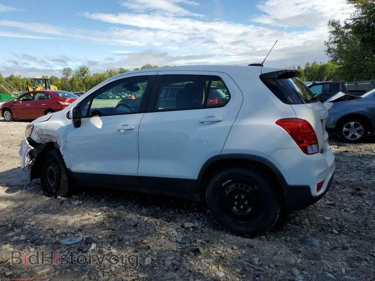 2017 CHEVROLET TRAX - VIN: 3GNCJKSB3HL285481 - Фото 2