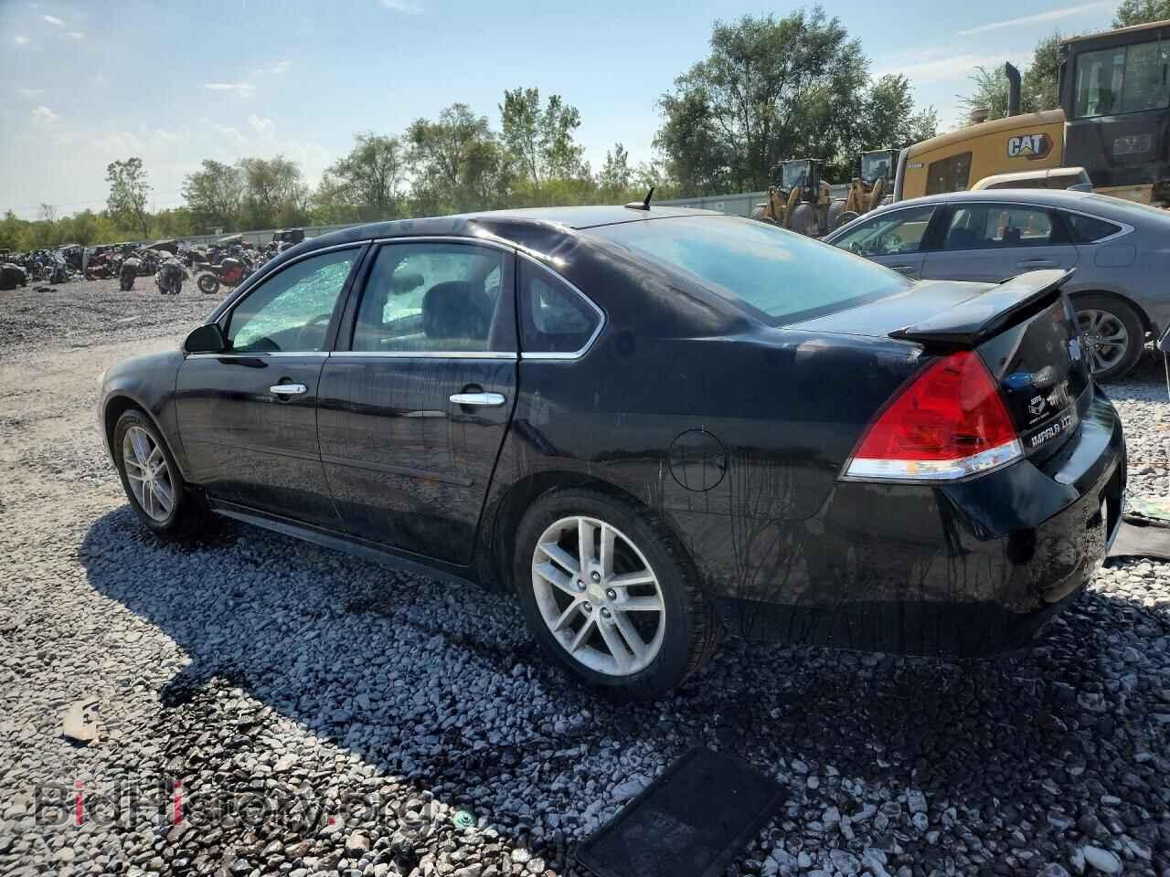 2015 CHEVROLET IMPALA - VIN: 2G1WC5E39F1137851 - Фото 2