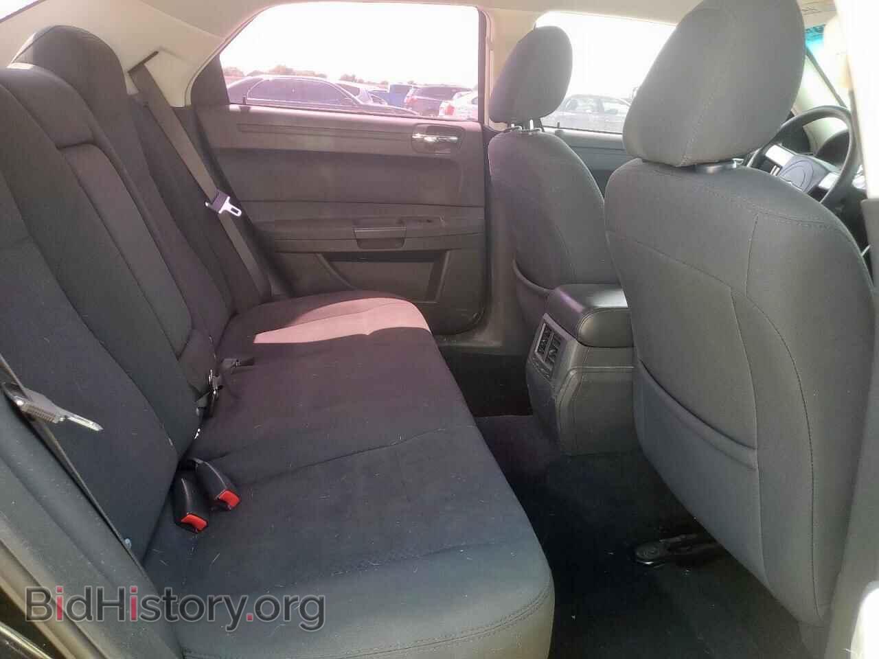 2008 CHRYSLER 300 - VIN: 2C3KA43R28H132731 - Фото 10