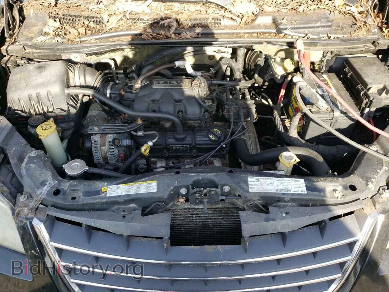 2008 CHRYSLER MINIVAN - VIN: 2A8HR54P08R758024 - Фото 7