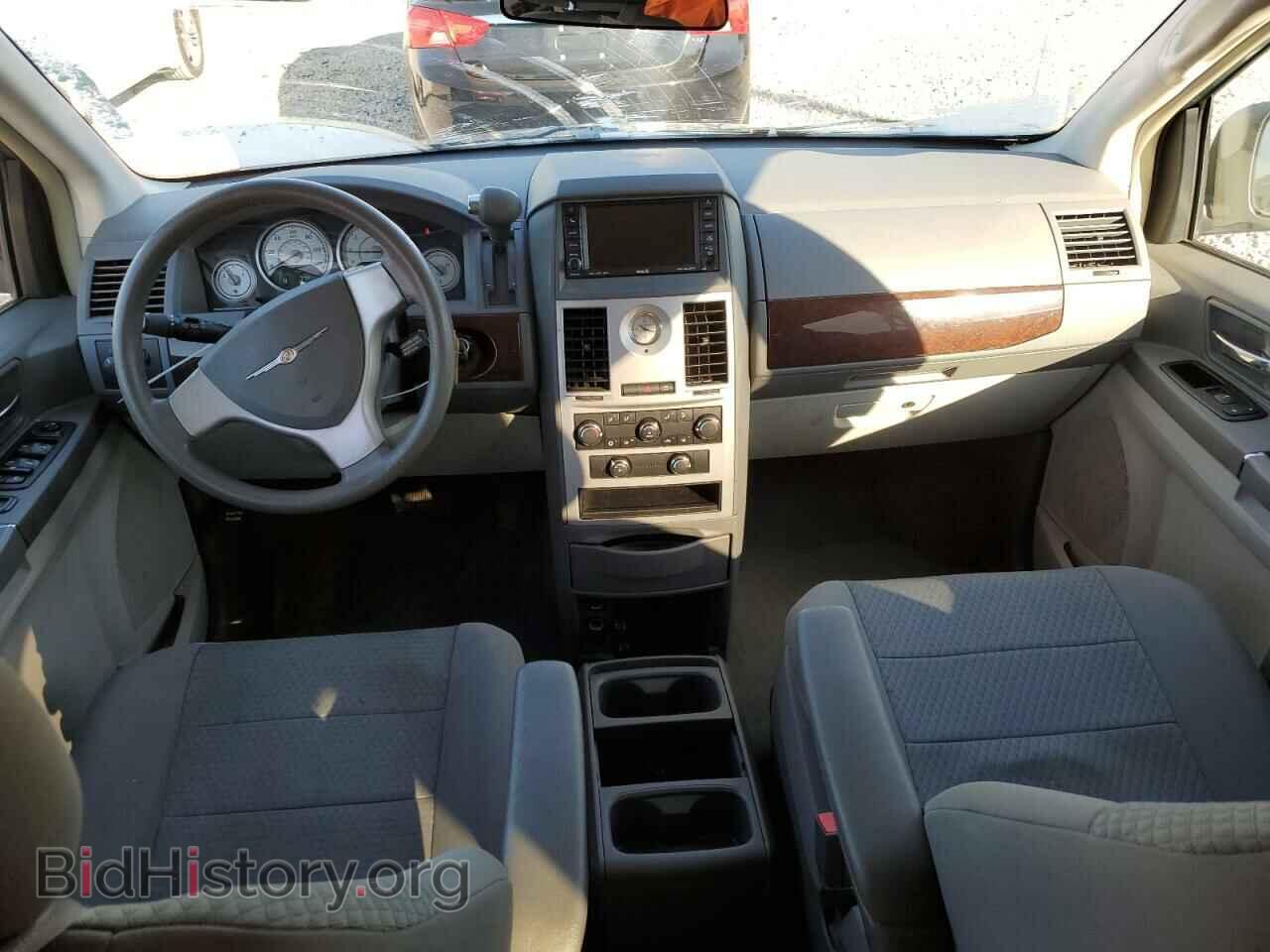 2010 CHRYSLER MINIVAN - VIN: 2A4RR2D13AR365592 - Фото 8