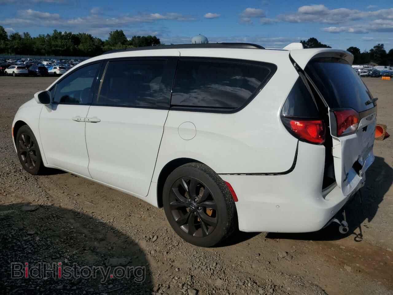 2019 CHRYSLER PACIFICA - VIN: 2C4RC1BGXKR531987 - Фото 2