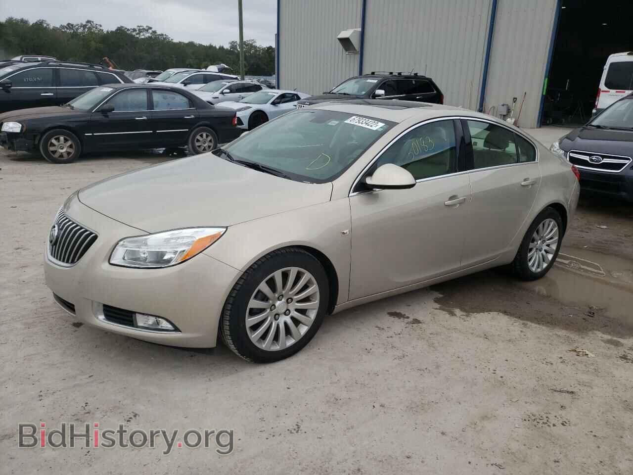 Photo 2G4GP5EC8B9210425 - BUICK REGAL 2011