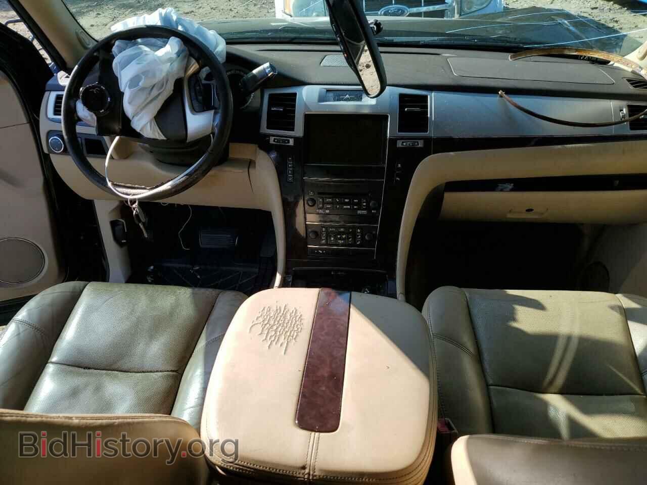 2011 CADILLAC ESCALADE - VIN: 1GYS4BEF1BR220973 - Фото 8