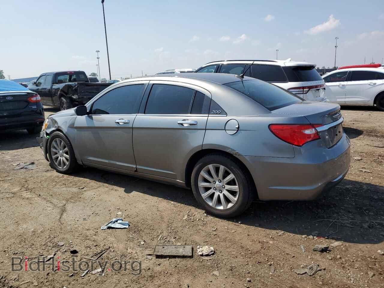 2013 CHRYSLER 200 - VIN: 1C3CCBCG9DN601784 - Фото 2