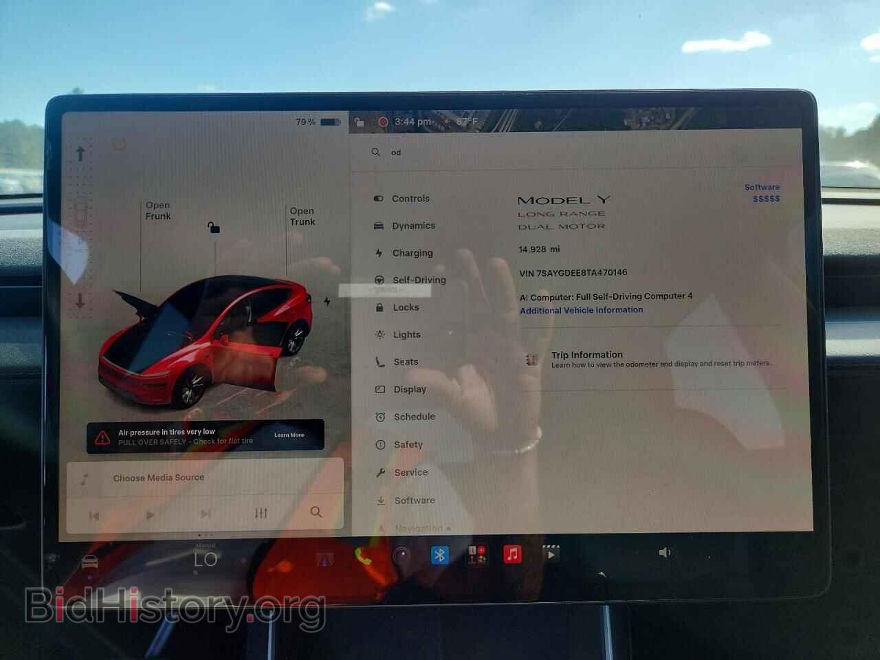 2026 TESLA MODEL Y - VIN: 7SAYGDEE8TA470146 - Photo 9