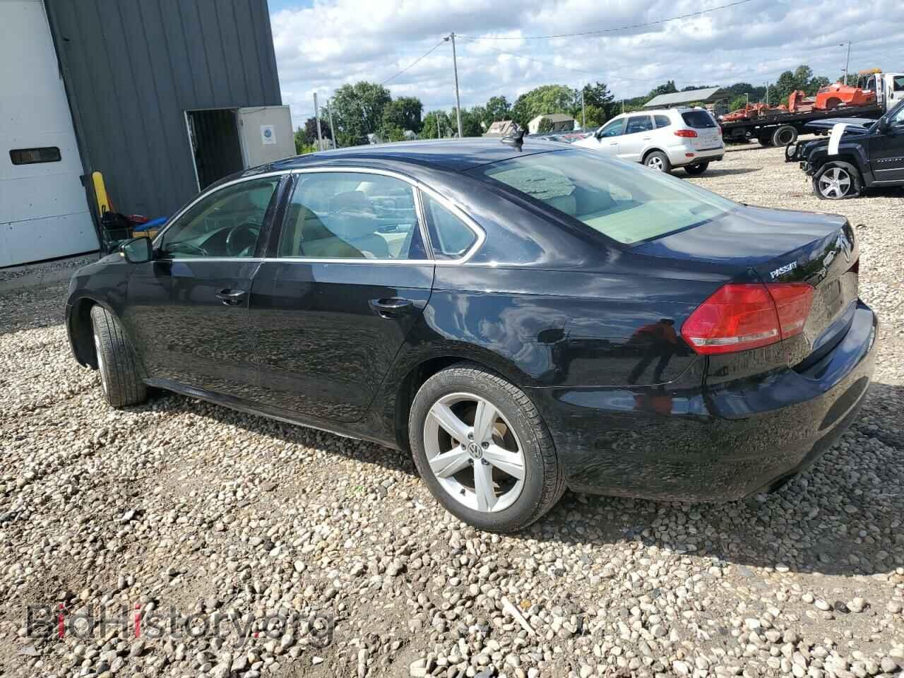 2015 VOLKSWAGEN PASSAT - VIN: 1VWAT7A3XFC117831 - Фото 2