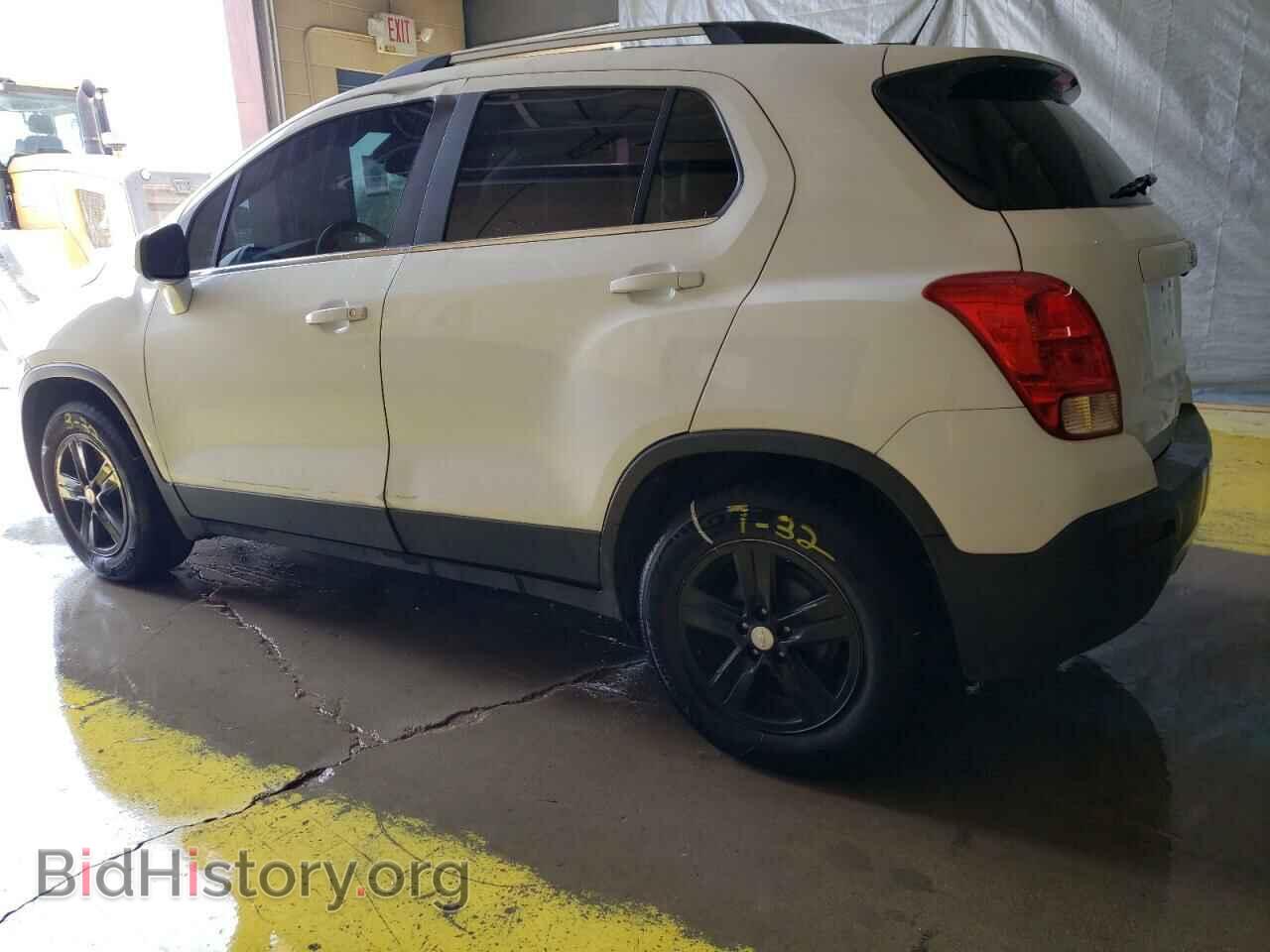 2016 CHEVROLET TRAX - VIN: 3GNCJLSB5GL257122 - Фото 2