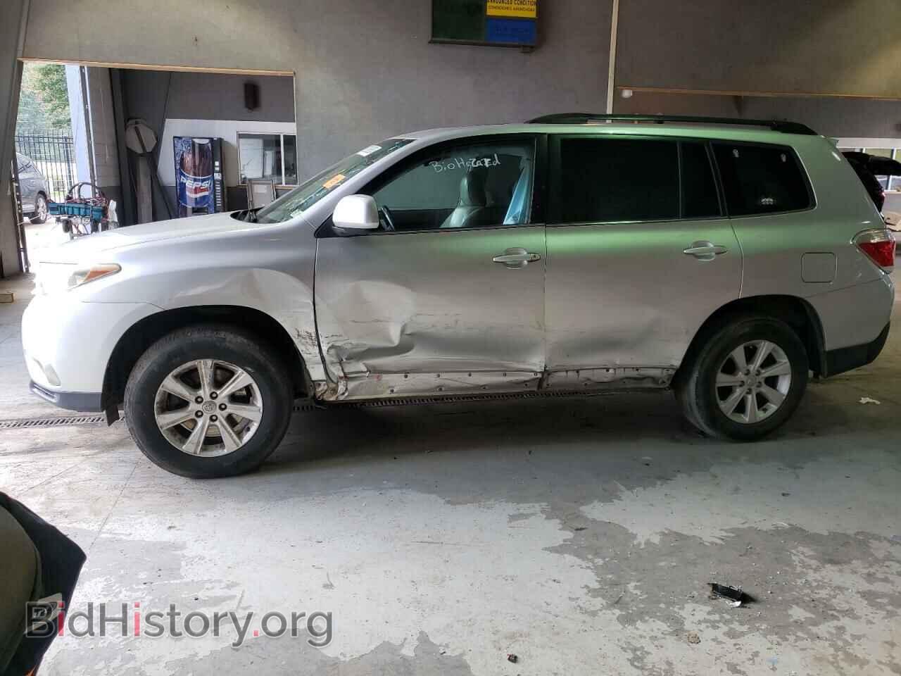 Фотография 5TDBK3EH9BS067540 - TOYOTA HIGHLANDER 2011