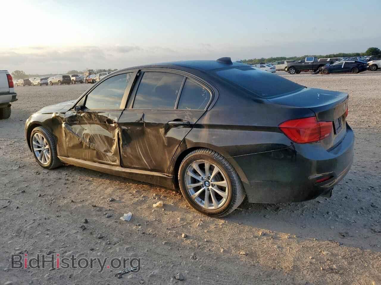2017 BMW 3 SERIES - VIN: WBA8A9C3XHK863976 - Фото 2
