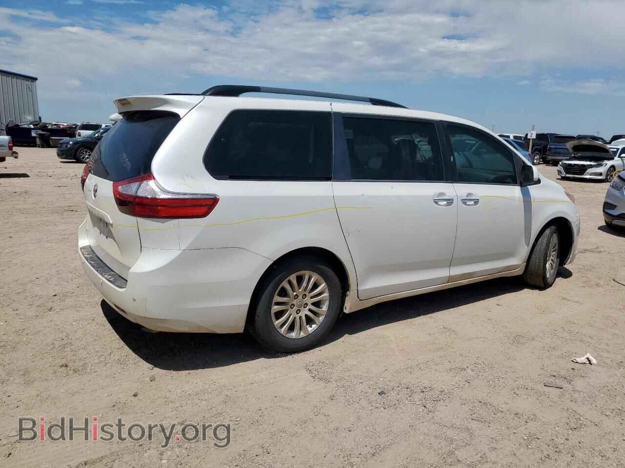 2017 TOYOTA All Models - VIN: 5TDYZ3DC5HS802812 - Фото 3